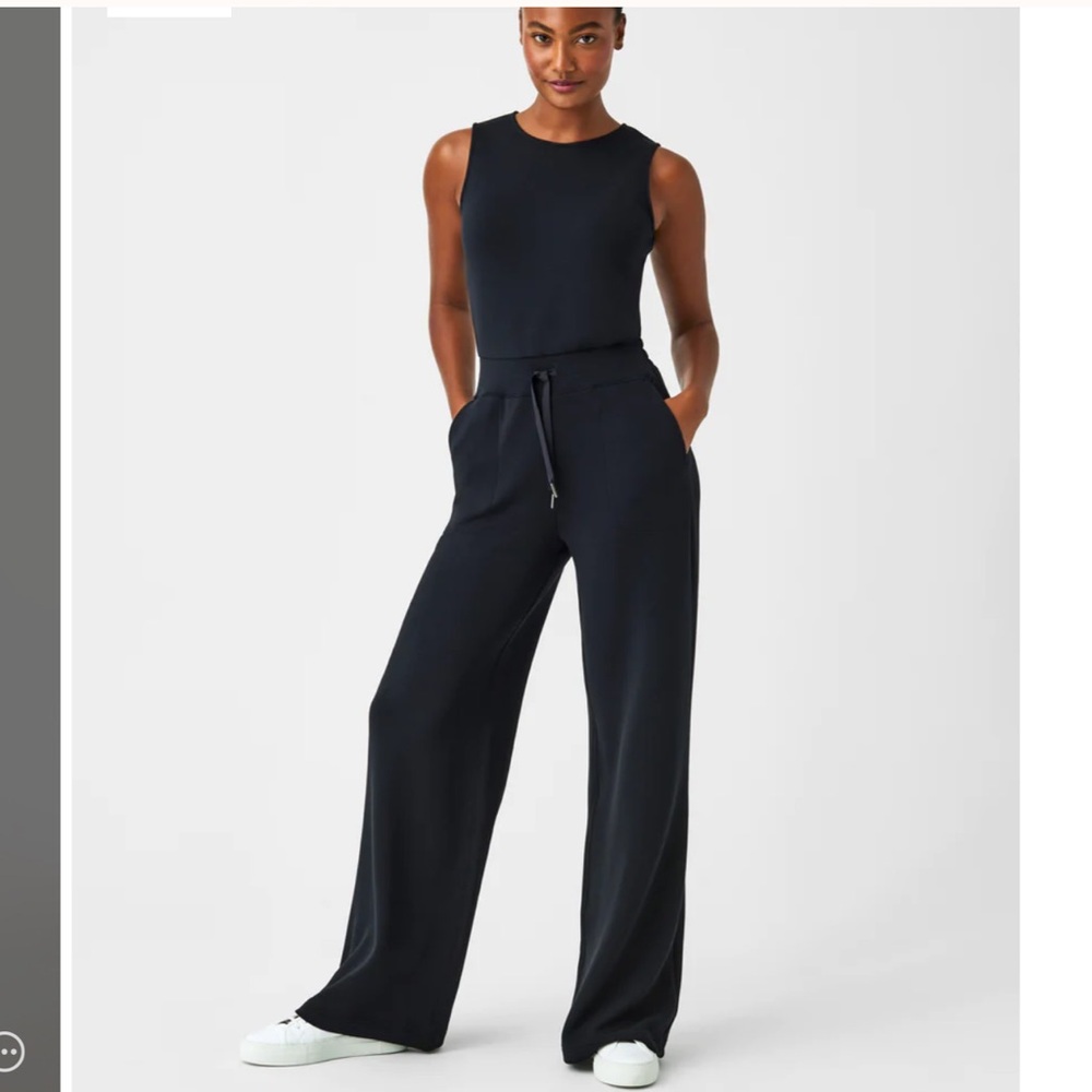 Spanx air essentials jumpsuit. Medium. Black.